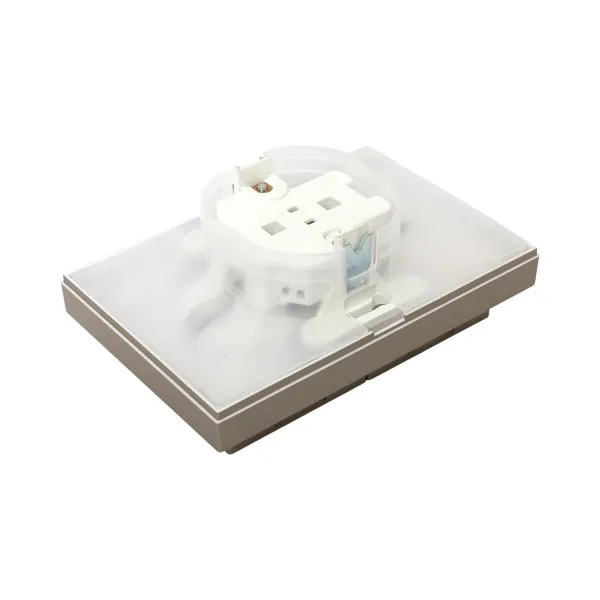 Механизм розетки двойной, 16А, IP44, с заземлением, со шторками, с рамкой, с крышками, шампань Эпика EKF