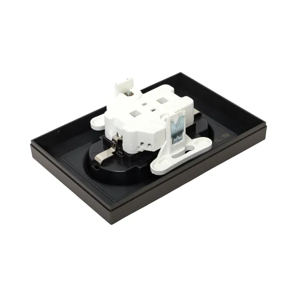 Механизм розетки двойной, 16А, с заземлением, со шторками, с рамкой, мокко Эпика EKF