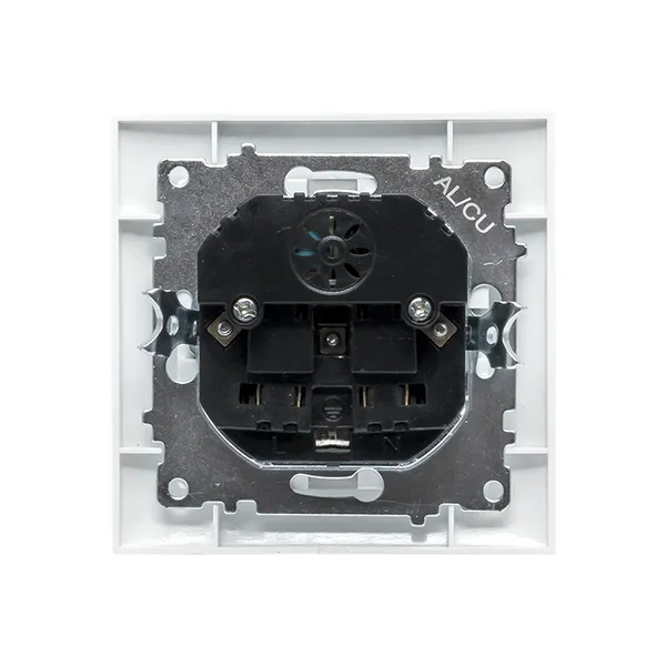 Валенсия розетка 1-местная с/з 16А белая с защ. штор. с 2 USB 2,1А EKF PROxima