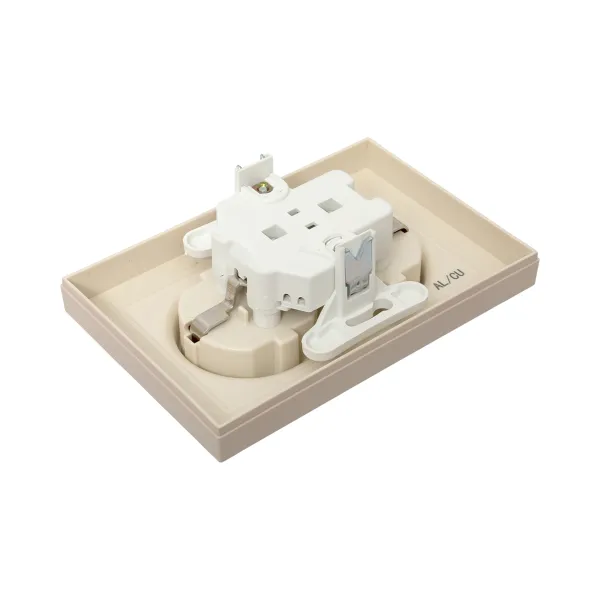 Механизм розетки двойной, 16А, с заземлением, без шторок, с рамкой, кремовый Эпика EKF