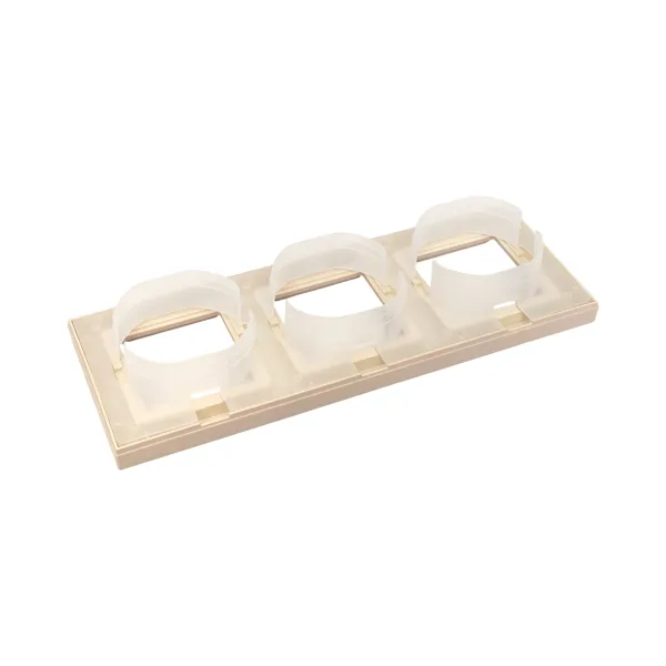 3 - местная рамка, IP44, кремовая, пластик Эпика EKF