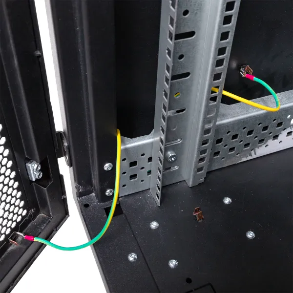 Шкаф напольный 19" TERACOM PRO 42U 600x1000 мм двери перфорированная с замком-ручкой и перфорированная чёрный