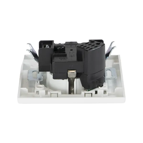 Розетка 1-местная СП с/з Минск 16А белая с защ. штор. с USB 1А EKF