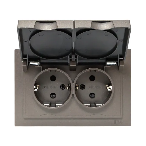 Механизм розетки двойной, 16А, IP44, с заземлением, со шторками, с рамкой, с крышками, мокко Эпика EKF